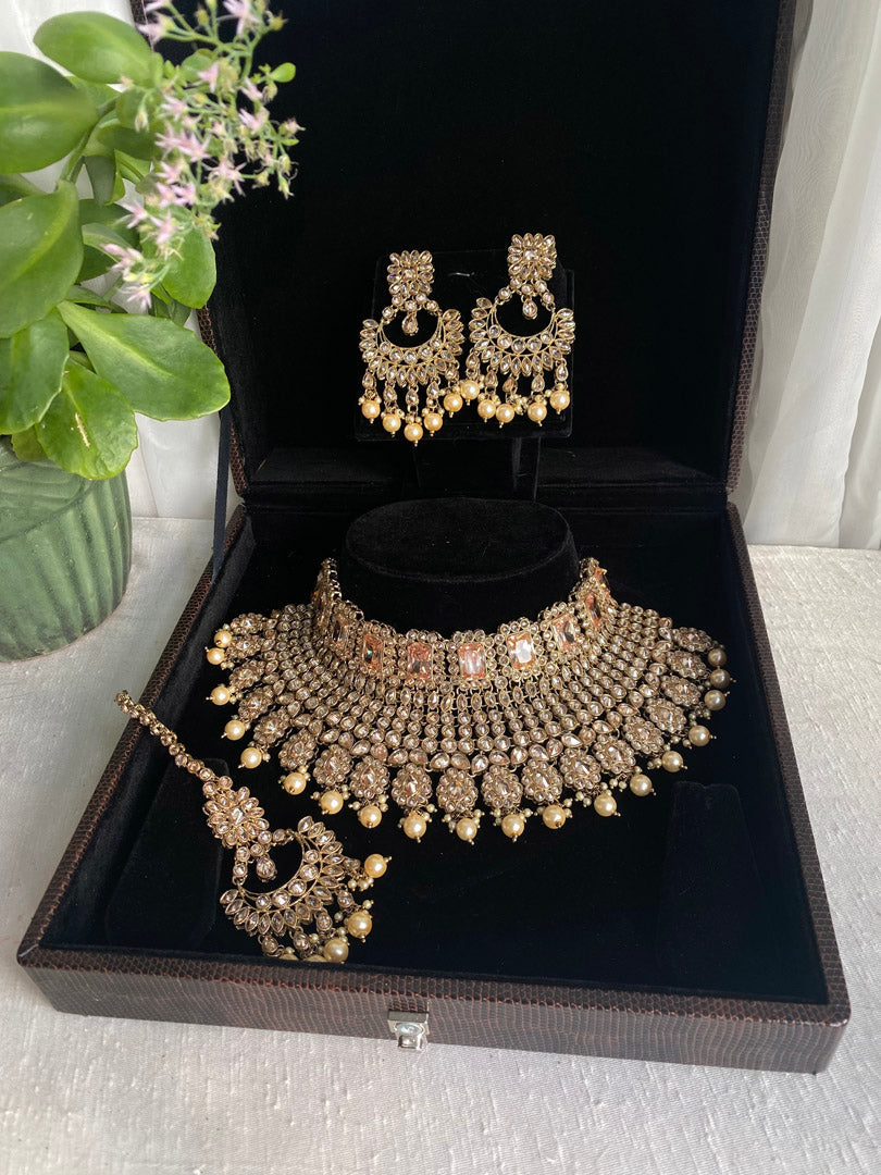 Bridal Choker Necklace Set With Big Teeka, Buy Necklace Set Online  Shopping, Artificial Necklace Sets Online, Artificial Necklace Sets Online,  Necklace Set Below 200, Necklace Set Below 200 | Ishhaara